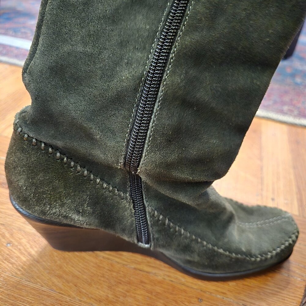 Aerosoles Gather Round Olive Green Suede Boots, Sz 6.5 View 3
